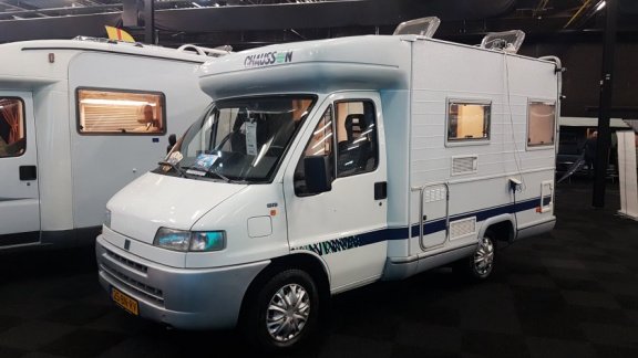 VERKOCHT Chausson Welcome W50 mooie compacte camper - 2