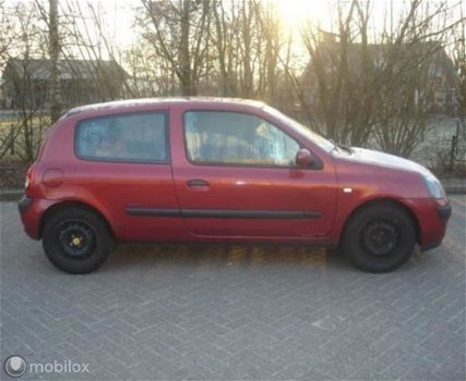 Renault Clio - - 1.5 DCI Authentique motor defect - 1