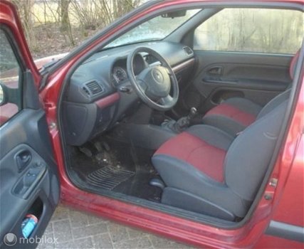 Renault Clio - - 1.5 DCI Authentique motor defect - 1