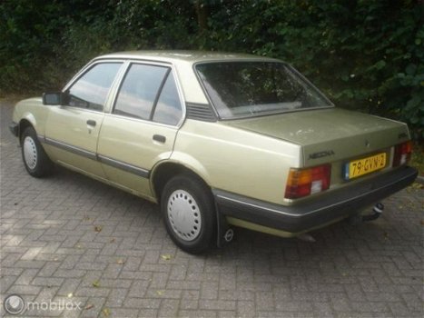 Opel Ascona - - 1.6 S Aut. LPG - 1