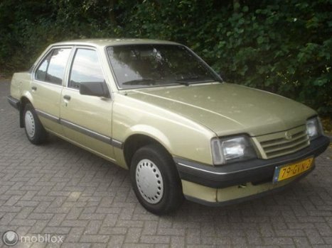 Opel Ascona - - 1.6 S Aut. LPG - 1