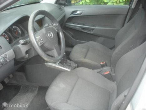 Opel Astra Wagon - - 1.9 CDTi 6 bak - cruise - airco APK 1-2020 - 1