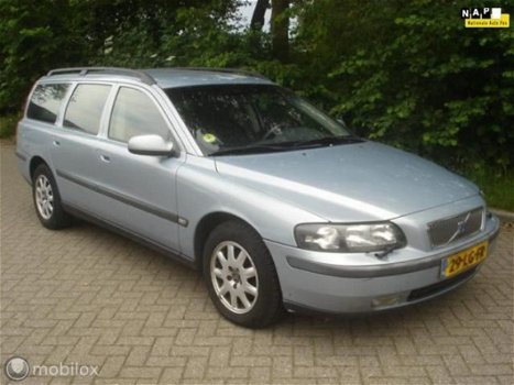 Volvo V70 - - 2.4 D5 163 PK Cruise - Airco APK 3-2020 - 1