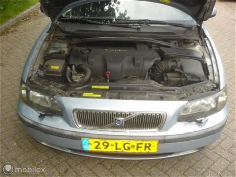 Volvo V70 - - 2.4 D5 163 PK Cruise - Airco APK 3-2020 - 1