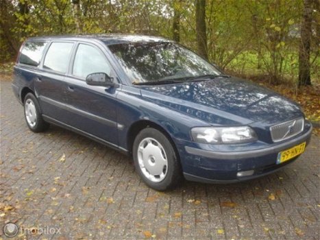 Volvo V70 - - 2.4 I LPG G3 lichte zijschade - 1