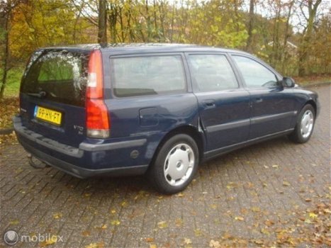 Volvo V70 - - 2.4 I LPG G3 lichte zijschade - 1