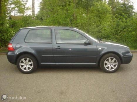 Volkswagen Golf - - 1.6 I 16V airco - cruise Distributie defect - 1