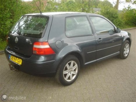 Volkswagen Golf - - 1.6 I 16V airco - cruise Distributie defect - 1