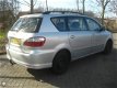 Toyota Avensis Verso - - 2.0 D-4D 7 Pers. klepstoter hoorbaar - 1 - Thumbnail