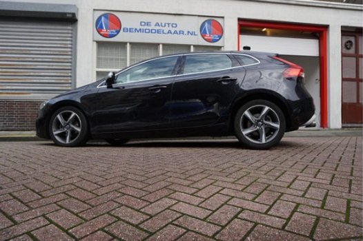 Volvo V40 - 1.6 D2 R-Design R Design LEER NAVI - 1