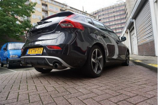 Volvo V40 - 1.6 D2 R-Design R Design LEER NAVI - 1