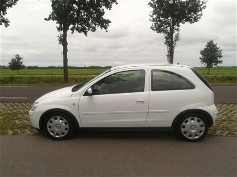 Opel Corsa - 1.0-12V Essentia - 1