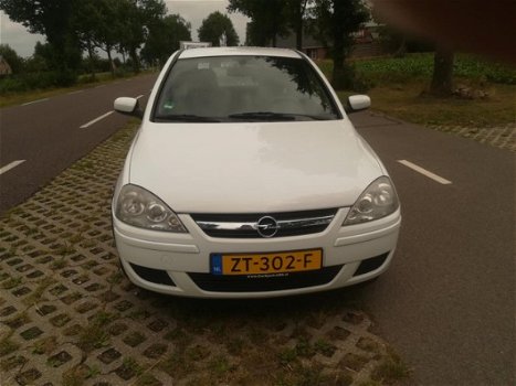 Opel Corsa - 1.0-12V Essentia - 1