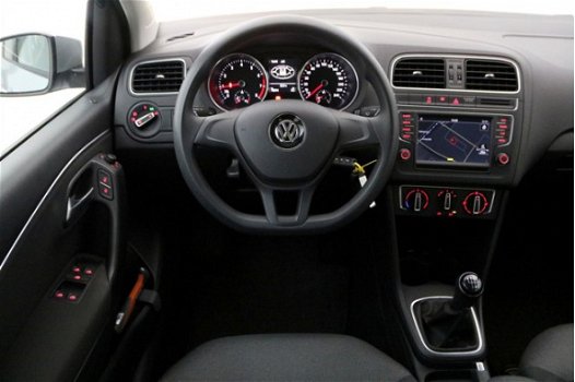 Volkswagen Polo - 1.2 TSI 90pk 5drs Comfortline Executive Plus | Navigatie | - 1