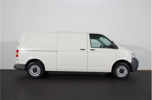 Volkswagen Transporter - 2.5 TDI 340 L2H1. 131PK. 3zit. Airco. Trekhaak. 2.500 kg trekgewicht - 1