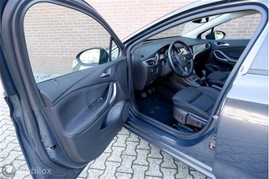 Opel Astra - 1.0 105PK 5 Drs. sportstoelen AGR/nav/tel/ecc/pdc/lmv17 - 1
