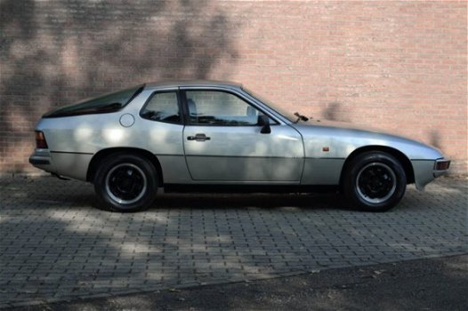 Porsche 924 - 1