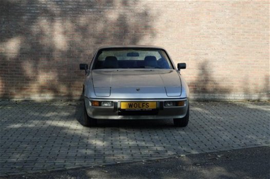 Porsche 924 - 1