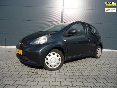 Toyota Aygo - 1.0-12V Cool bouwjaar 2006 met nw apk - 1