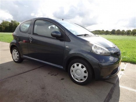 Toyota Aygo - 1.0-12V Cool bouwjaar 2006 met nw apk - 1