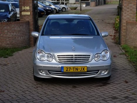 Mercedes-Benz C-klasse - 180 K. Avantgarde Aut. Sport Selection / 106.000 KM - 1