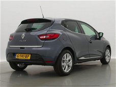 Renault Clio - TCe 90 Limited // Navi / Airco / Parkeersensoren