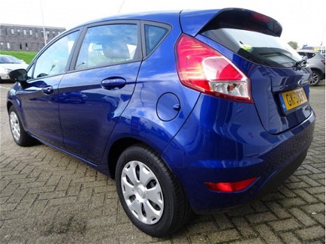 Ford Fiesta - 1.5 TDCi Style Lease Van 1ste Eigenaar met navigatie en carkit en automatische airco - 1