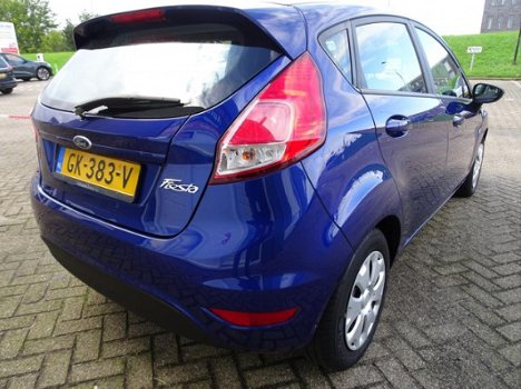 Ford Fiesta - 1.5 TDCi Style Lease Van 1ste Eigenaar met navigatie en carkit en automatische airco - 1