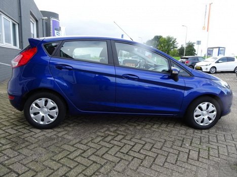 Ford Fiesta - 1.5 TDCi Style Lease Van 1ste Eigenaar met navigatie en carkit en automatische airco - 1