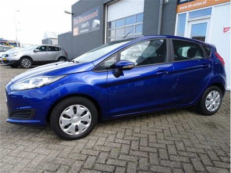 Ford Fiesta - 1.5 TDCi Style Lease Van 1ste Eigenaar met navigatie en carkit en automatische airco - 1