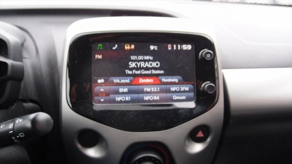 Toyota Aygo - 5DRS X-PLAY AIRCO CAMERA NL-AUTO - 1