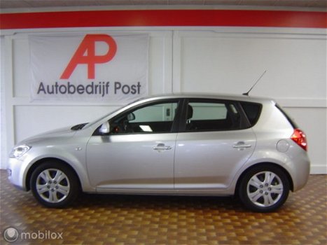 Kia Cee'd - 1.4 X-ecutive - 1