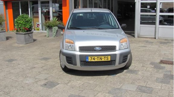 Ford Fusion - 1.4-16V Champion - 1