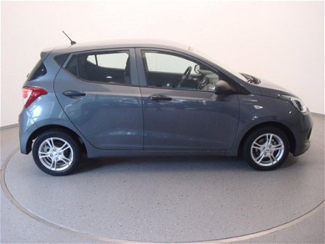 Hyundai i10 - 1.0i 67pk 5D i-Motion 19dkm AC+ECC|PDC|ESP|LMV|Audio - 1