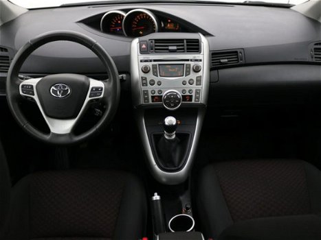 Toyota Verso - 1.8 VVT-i Aspiration | Parkeersensoren | Bluetooth | LM velgen - 1