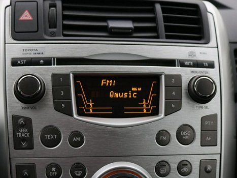 Toyota Verso - 1.8 VVT-i Aspiration | Parkeersensoren | Bluetooth | LM velgen - 1