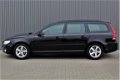 Volvo V70 - 2.0 D2 Classic Edition LEER XENON STANDKACHEL - 1 - Thumbnail