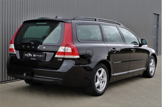 Volvo V70 - 2.0 D2 Classic Edition LEER XENON STANDKACHEL - 1