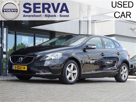 Volvo V40 - D2 Kinetic Business Pack Connect - 1