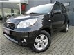 Daihatsu Terios - 1.5 2WD Trophy / Clima / Dealer onderhouden / Lmv / Elektr. Ramen / Nieuwstaat - 1 - Thumbnail