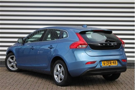 Volvo V40 - 1.6 D2 Momentum - 1