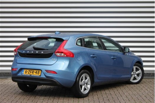 Volvo V40 - 1.6 D2 Momentum - 1