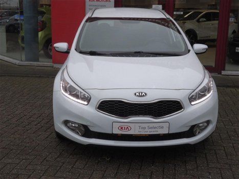 Kia Cee'd - 1.6i 20th Anniversary Navigation - 1