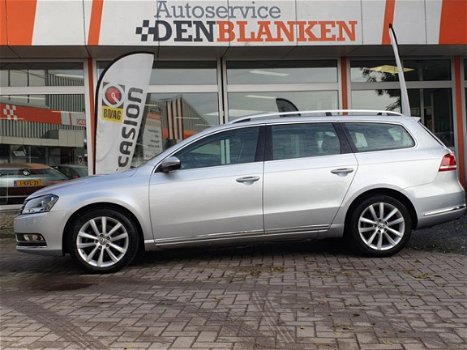 Volkswagen Passat Variant - 1.4 TSI Highline BlueMotion BJ.2012 / Navi / Half leer / Pdc / Lmv - 1