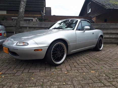 Mazda MX-5 - 1.6i-16V - 1