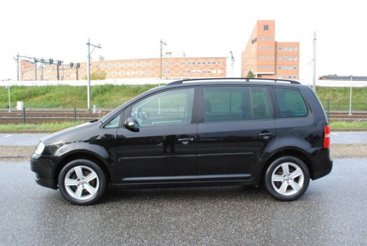 Volkswagen Touran - 1.9 TDI Business DSG Automaat, ZEER NETJES, APK - 1