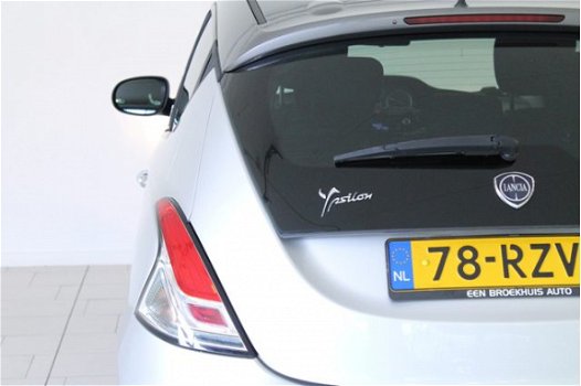 Lancia Y(psilon) - 0.9 TwinAir Silver | AIRCO | CRUISE-CONTROL | PDC ACHTER | DONKERE A. RAMEN | ALL - 1