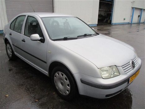 Volkswagen Bora - 1.6 SR , Airco - 1