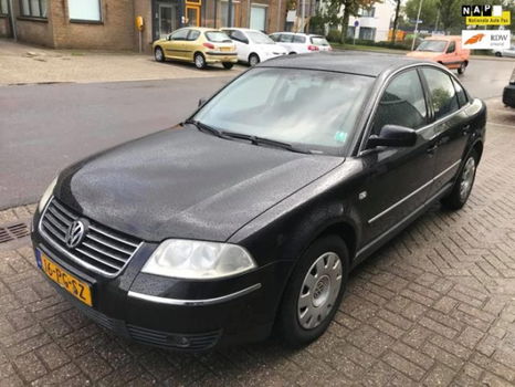 Volkswagen Passat - 2.0-20V Arctic APK/AIRCO/NAP/5drs/elekt ramen/meeneemprijs - 1