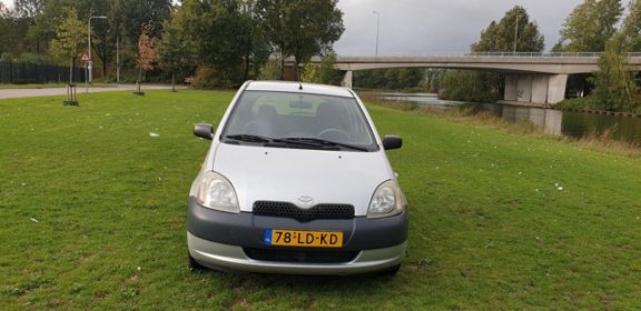 Toyota Yaris - 1.0-16V VVT-i YORIN Dealer onderhouden nieuwe apk lage km stand aantoonbaar 5 deurs - 1